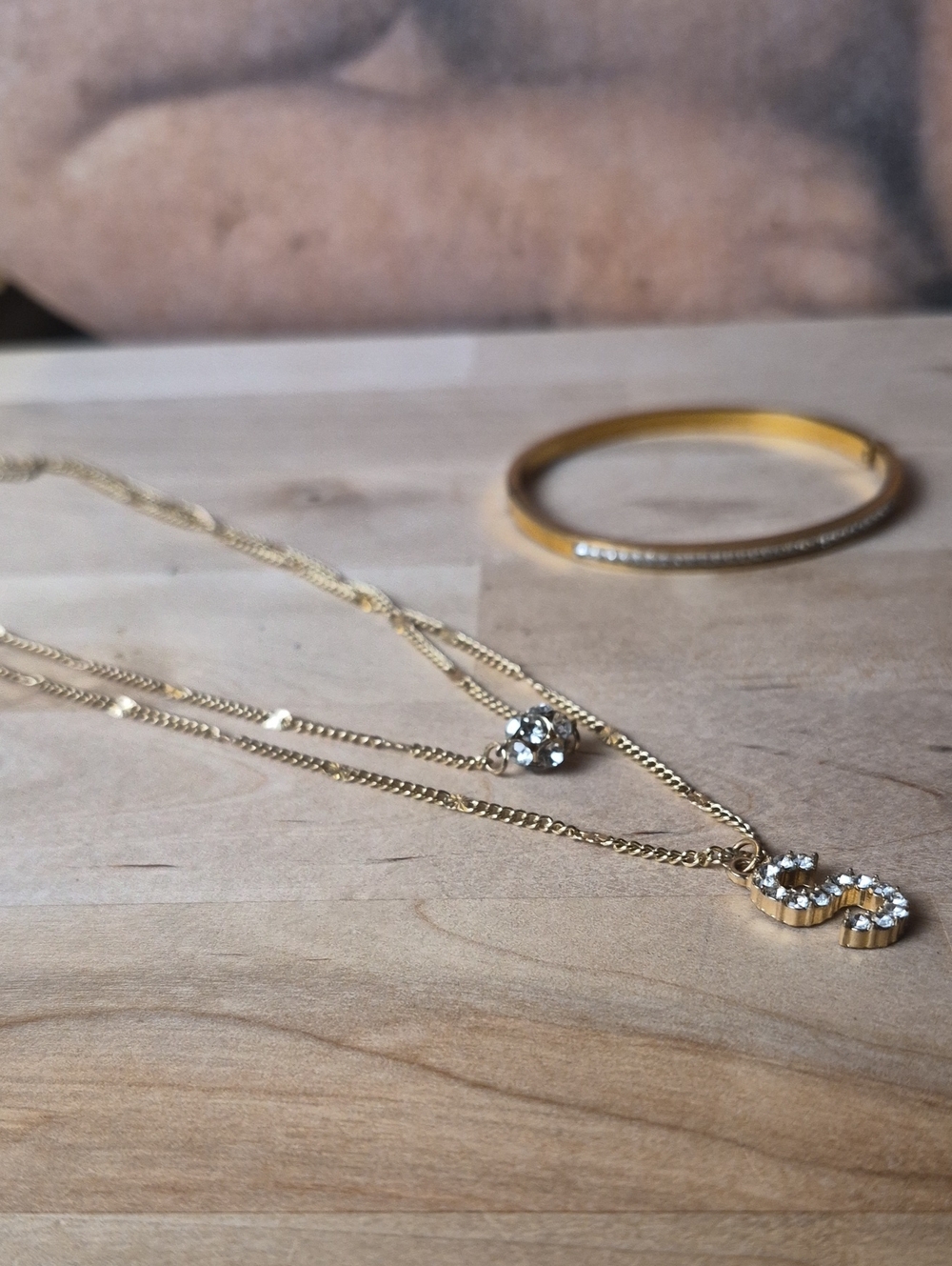 Gold Crystal Pendant Layered Necklace - Elegant Sparkle